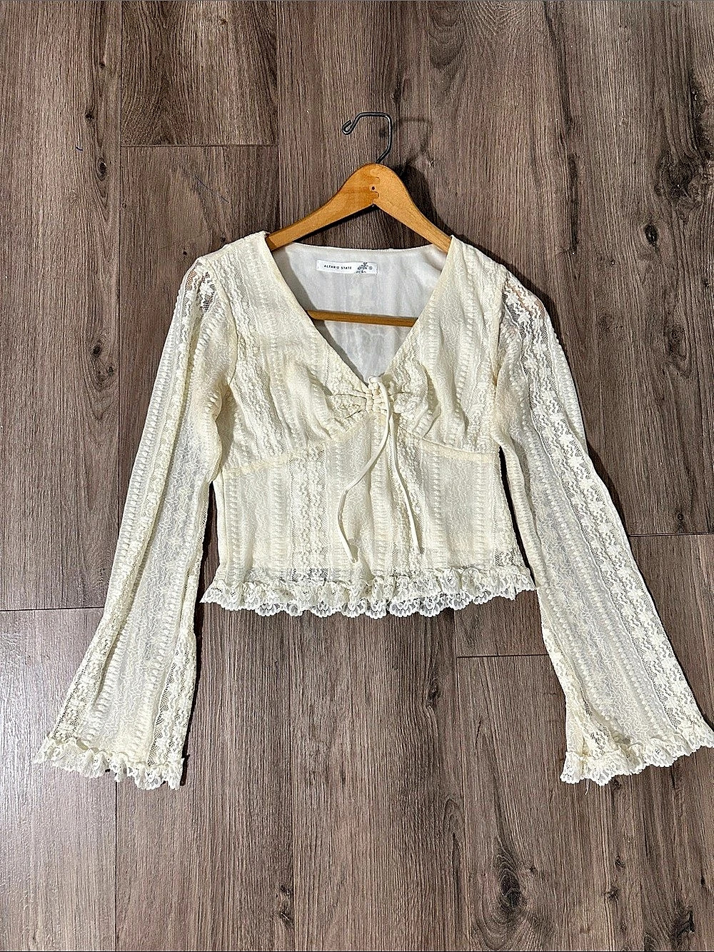 Altar'd State Cream Lace Trim Cropped Blouse Size Small
